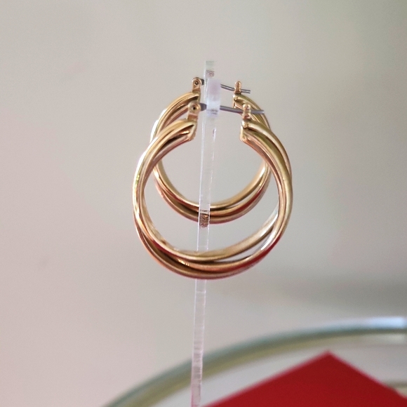 Vintage Goldtone Twisted Hoop Earrings EUC - Picture 3 of 8